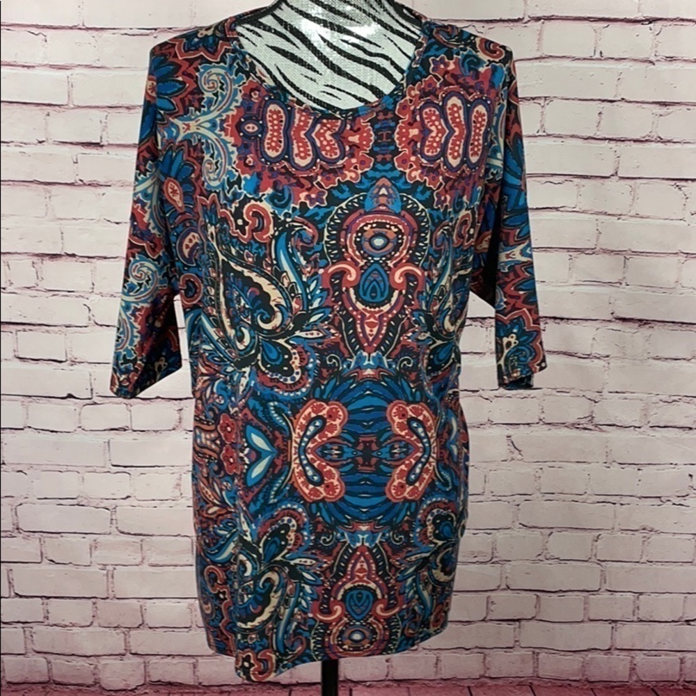 LuLaRoe Top Size Large - Picture 1 of 6